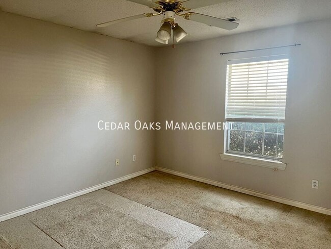 Building Photo - 503 Amy Ave