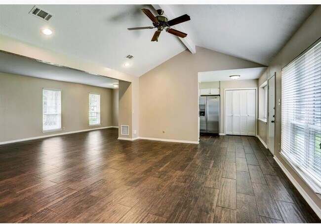 Foto del edificio - 13822 Wickersham Ln