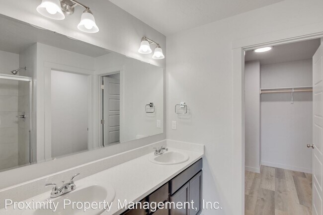 Foto del edificio - 3 br, 2.5 bath House - 11354 W. Knightsbri...