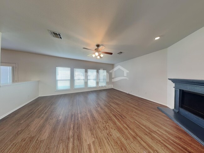 Building Photo - 109 Castle Dr