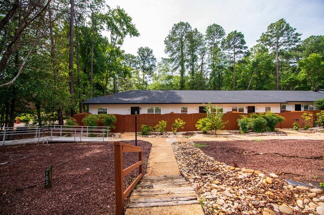 Foto del edificio - 1114 Chaney Rd
