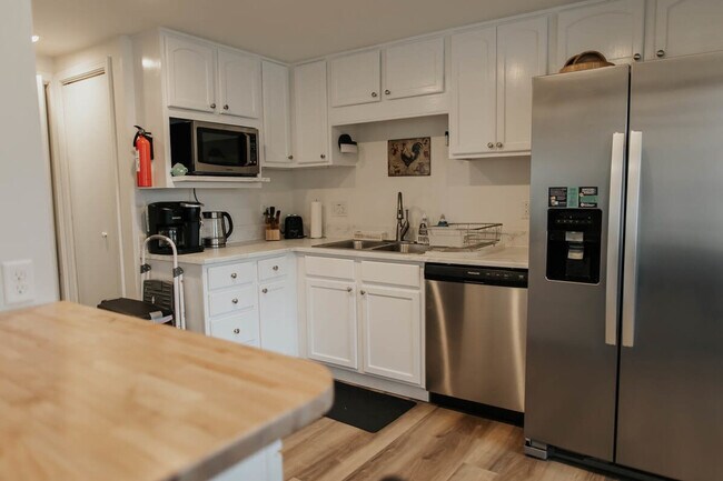 Building Photo - 1109 S Fess Ave