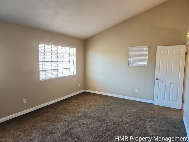 Foto del edificio - Spacious Town House