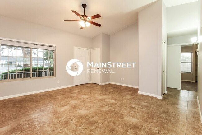 Foto del edificio - 3 Bedroom Pet-Friendly Home in Glendale, A...