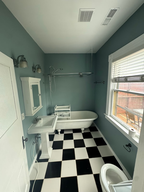 Photo - 33 NE San Rafael St Apartment