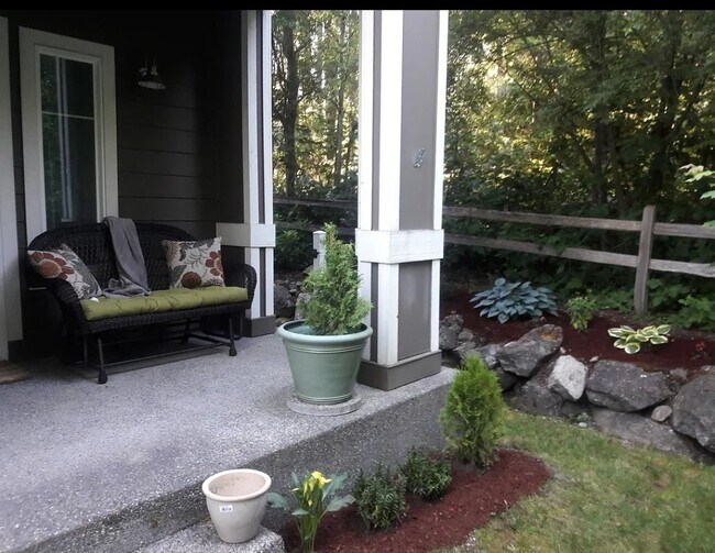 Foto del edificio - 4813 Bering St NW