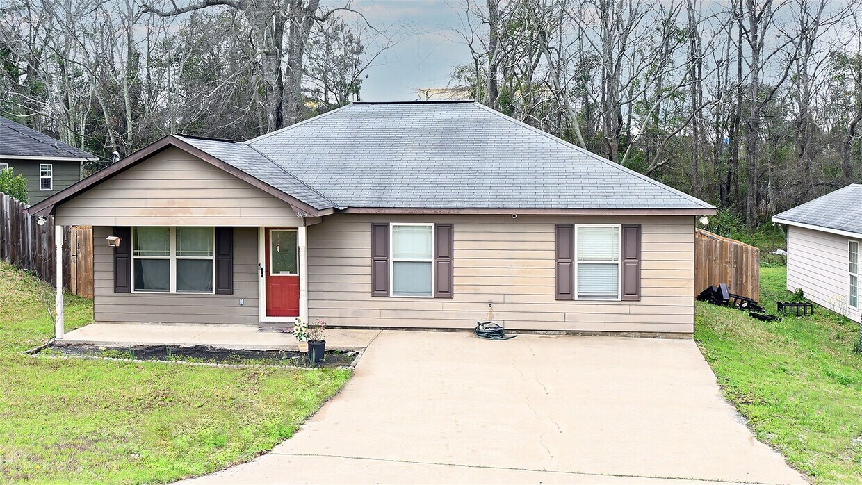 Primary Photo - PHENIX CITY /COLUMBUS & FT MOORE-AFFORDABL...
