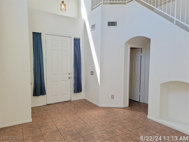 Building Photo - 822 Rocky Park Ct