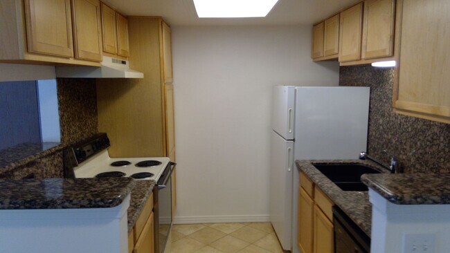 Foto del edificio - Condo for rent - Aurora CO 80017 - 1bd 1 ba, just minutes away from Buckley AFB