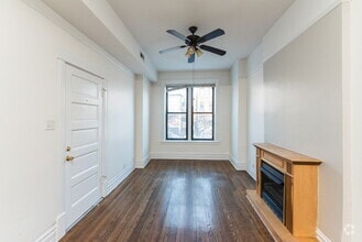 Building Photo - 907 W Addison St