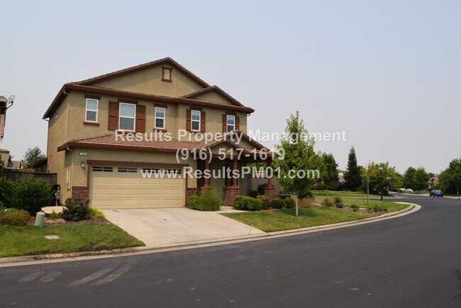 Building Photo - Gated West Roseville Spacious 4 Bed 3 Bath