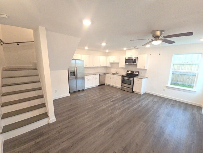 Photo - 6315 Sandra St Apartment