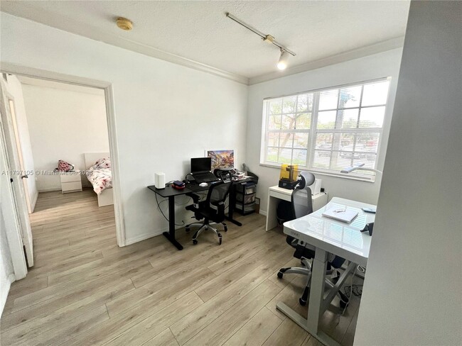 Foto del edificio - 101 SW 117th Ave