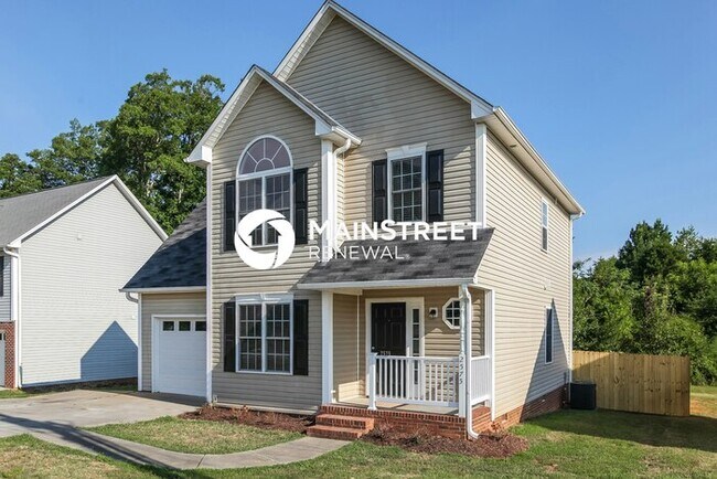 Building Photo - 3 Bedroom Pet-Friendly Home in Winston-Salem, NC with Main Street Renewal