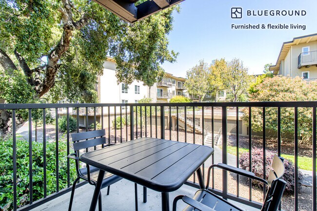 Foto del edificio - 1510 Oak Creek Dr