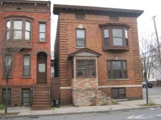 Primary Photo - 107 Lark St