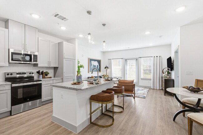 Building Photo - Merano Apartments