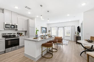 Building Photo - Merano Apartments