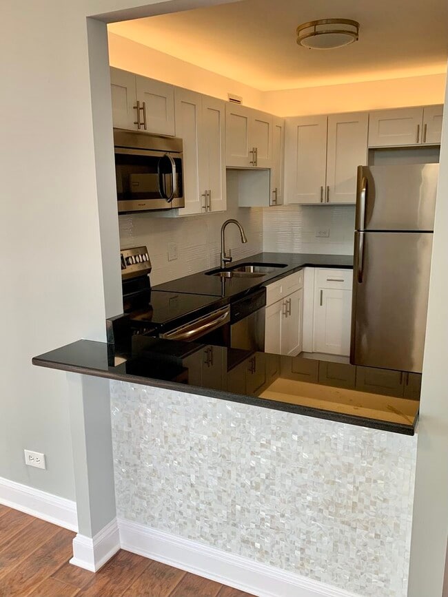 Building Photo - 440 N Wabash Ave