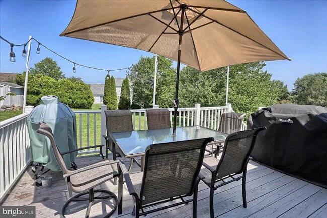 Building Photo - 43 Goldenrod Dr