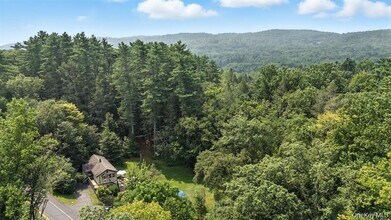 Building Photo - 265 Oakland Valley Rd