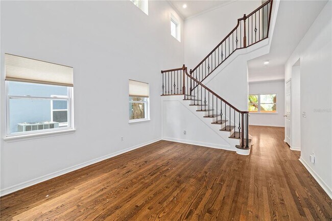 Foto del edificio - 2709 W Bay Ave
