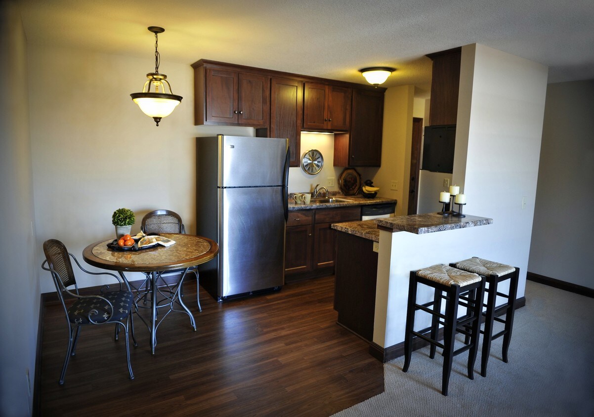 Morse Manor Apartments in Excelsior, MN