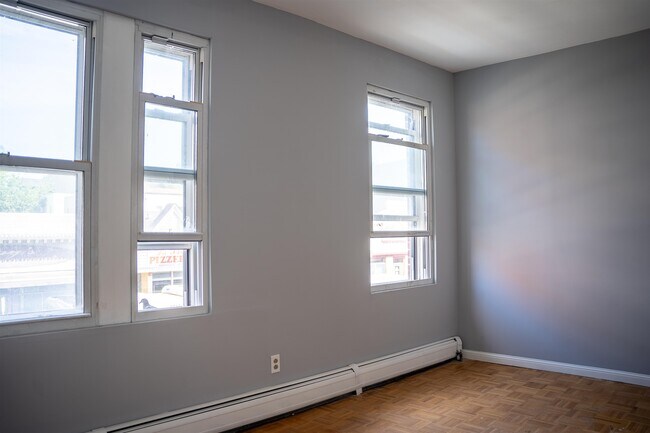 Foto del edificio - 543 West Side Ave