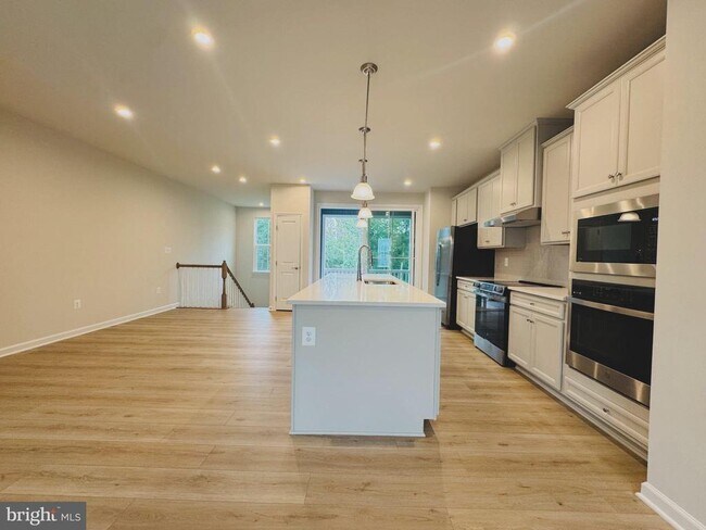 Foto del edificio - 4843 Berryfield Ln
