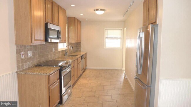 Foto del edificio - 93 Great Lake Dr