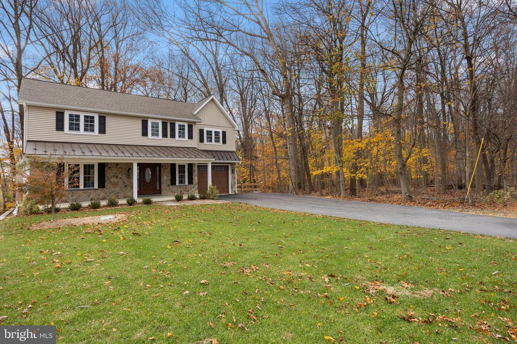 Foto principal - 1322 W King Rd