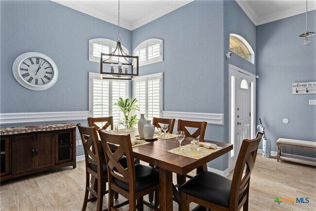 Foto del edificio - 5834 Greenforest Cir