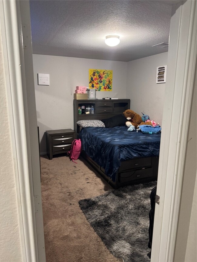 Foto del edificio - 8814 Alpine Wood Wy