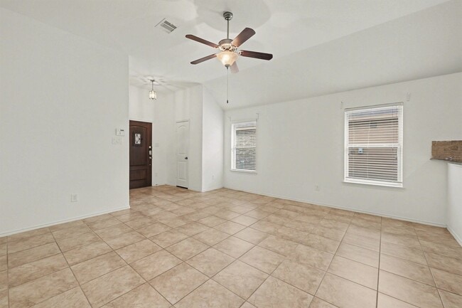 Building Photo - 20719 Winghaven Dr