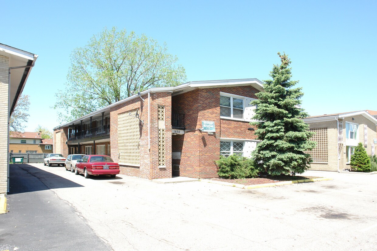 Primary Photo - 1650 N 1st Ave