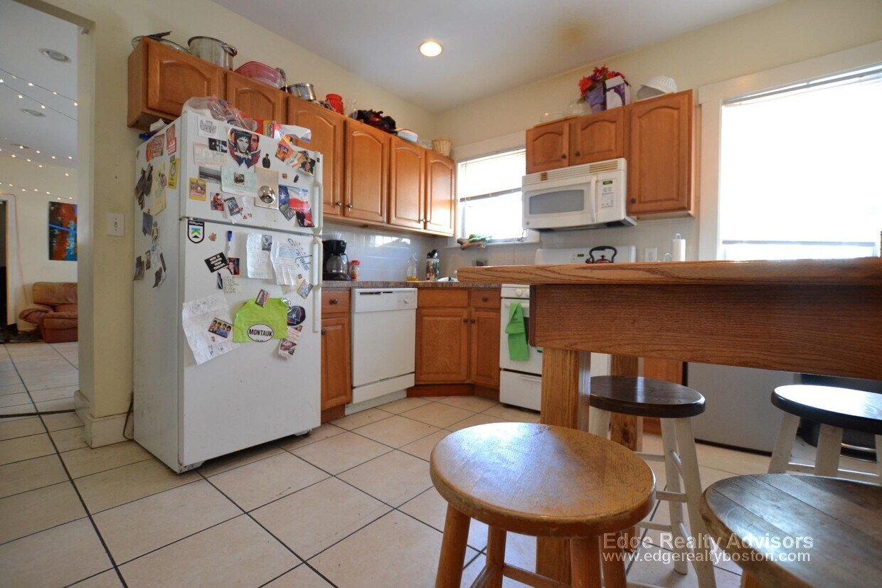 Primary Photo - 19 Price Rd