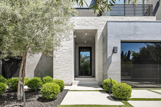 Foto del edificio - 356 N La Jolla Ave