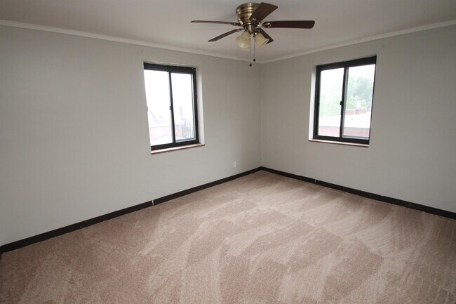 Foto del edificio - 1425 McFarland Rd