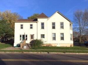 Building Photo - 103 Division St