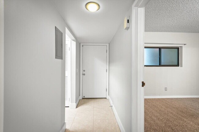 Foto del edificio - Beachfront Condo with Ocean Views and Acce...