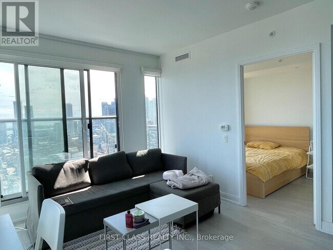 Building Photo - 181 Dundas St E