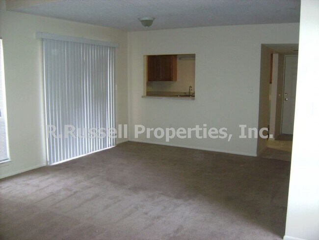 Building Photo - 222 Daisy Ln