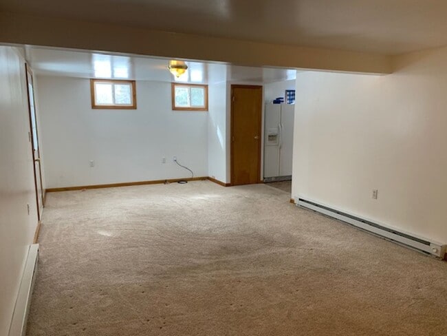 Building Photo - Nice 2 Bedroom Ranch