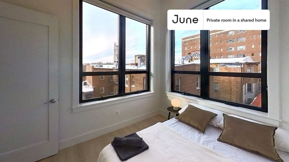 Room in Shared 4 bed/2 bath home - Room in Shared 4 bed/2 bath home