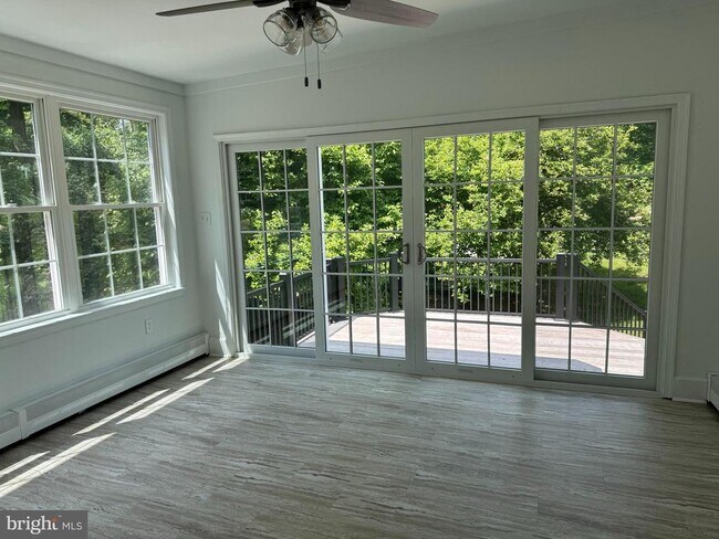 Foto del edificio - 553 Worthington Rd