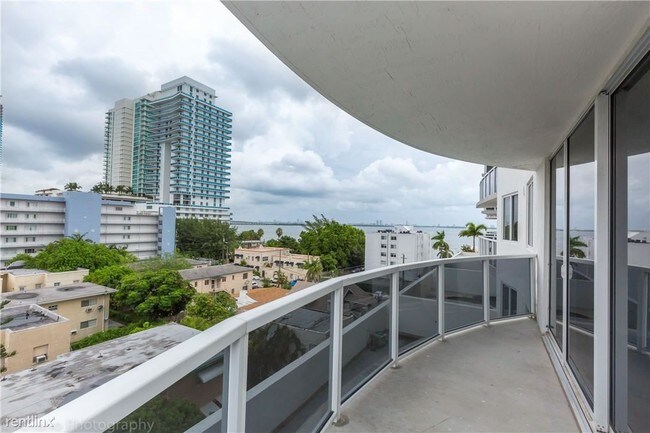 Building Photo - 2 br, 2 bath  - 23 Biscayne Bay Condo