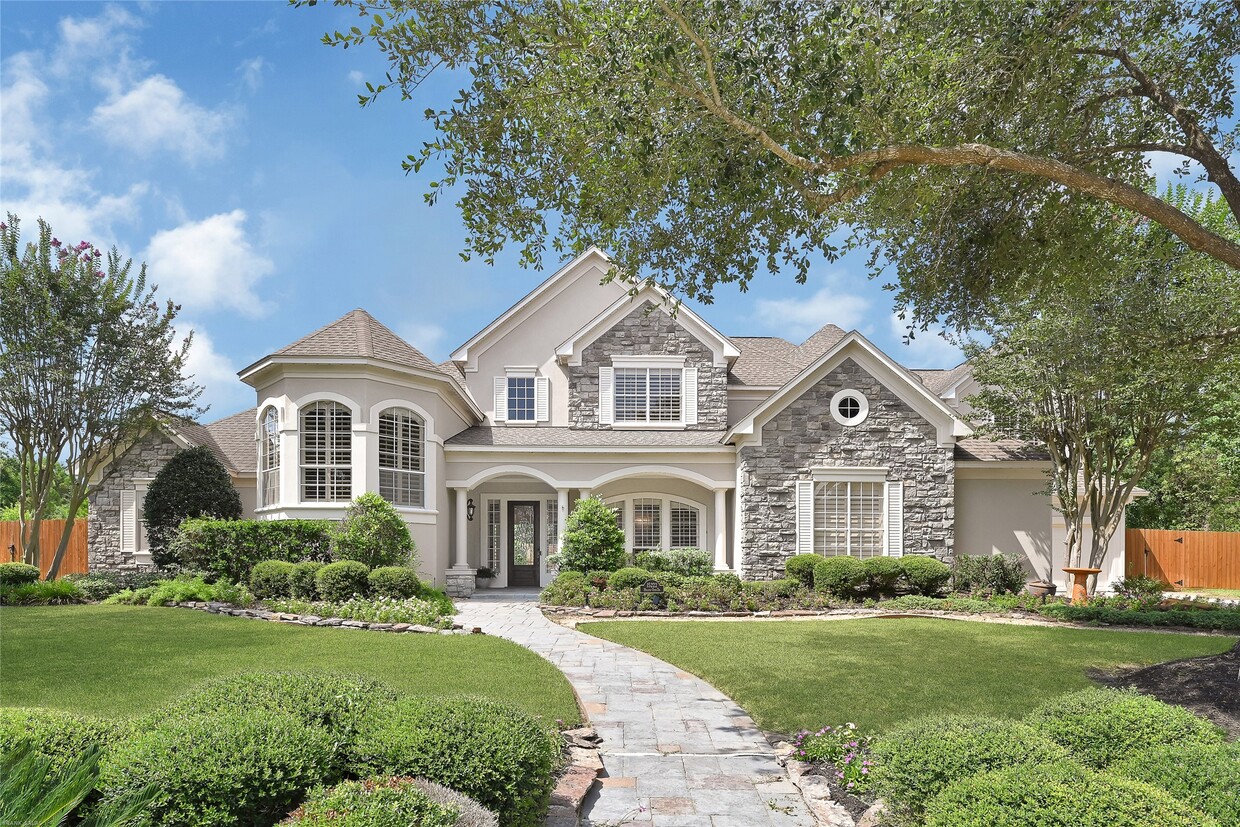 Primary Photo - 15222 Hilltop View Dr