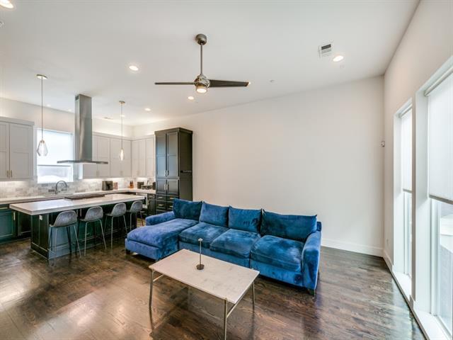 Foto del edificio - 5711 Bryan Pkwy