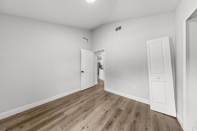 Foto del edificio - 5872 NW 2nd Pl