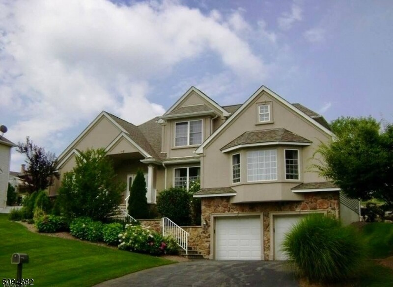 Primary Photo - 25 Cypress Ln